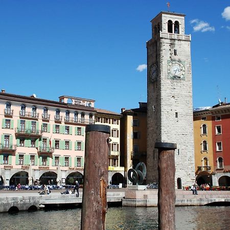 Gardainn Martini Riva del Garda Bagian luar foto