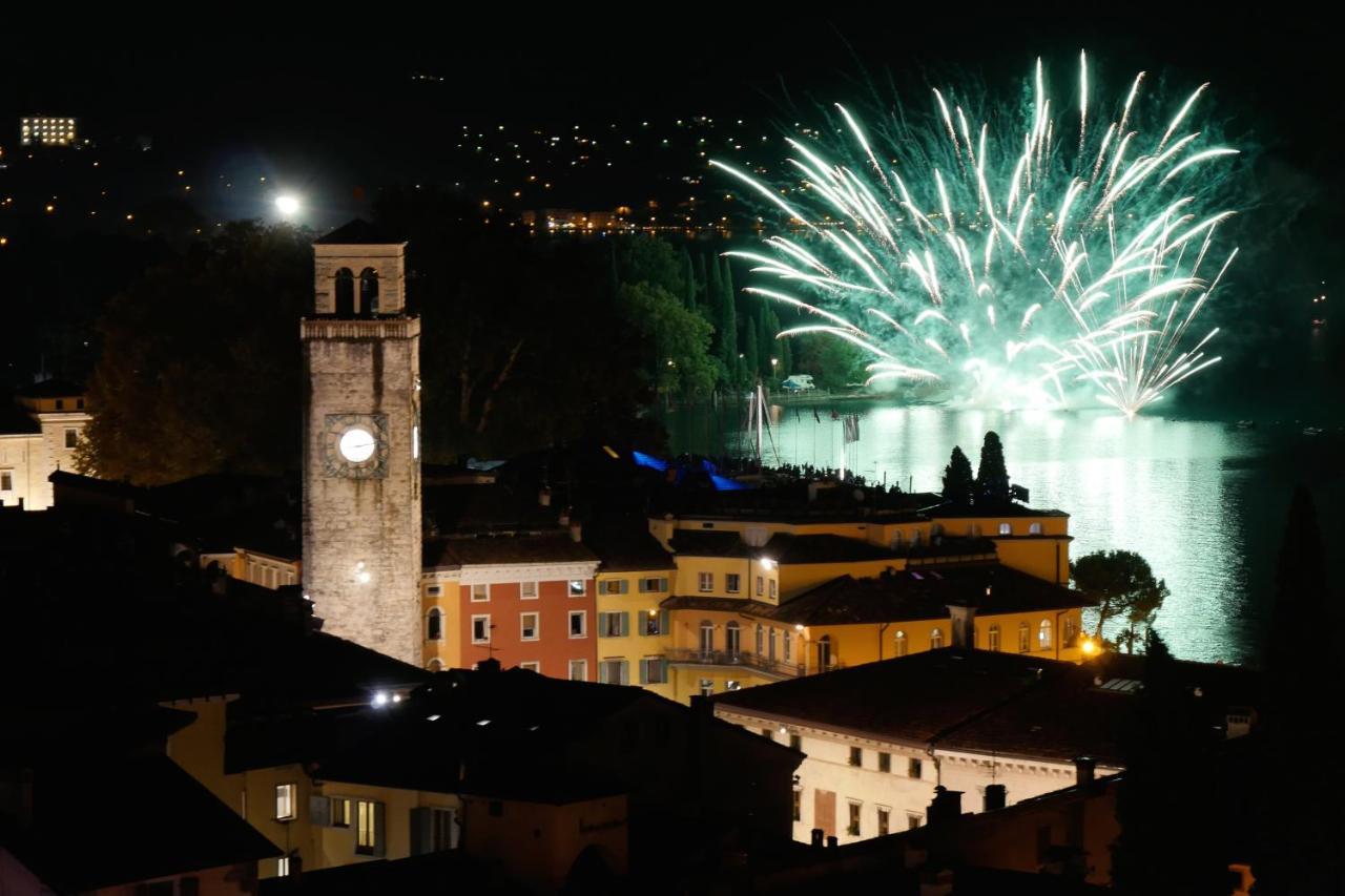 Gardainn Martini Riva del Garda Bagian luar foto
