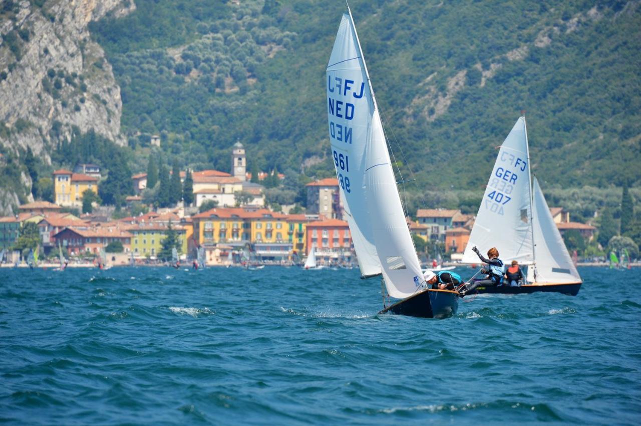 Gardainn Martini Riva del Garda Bagian luar foto